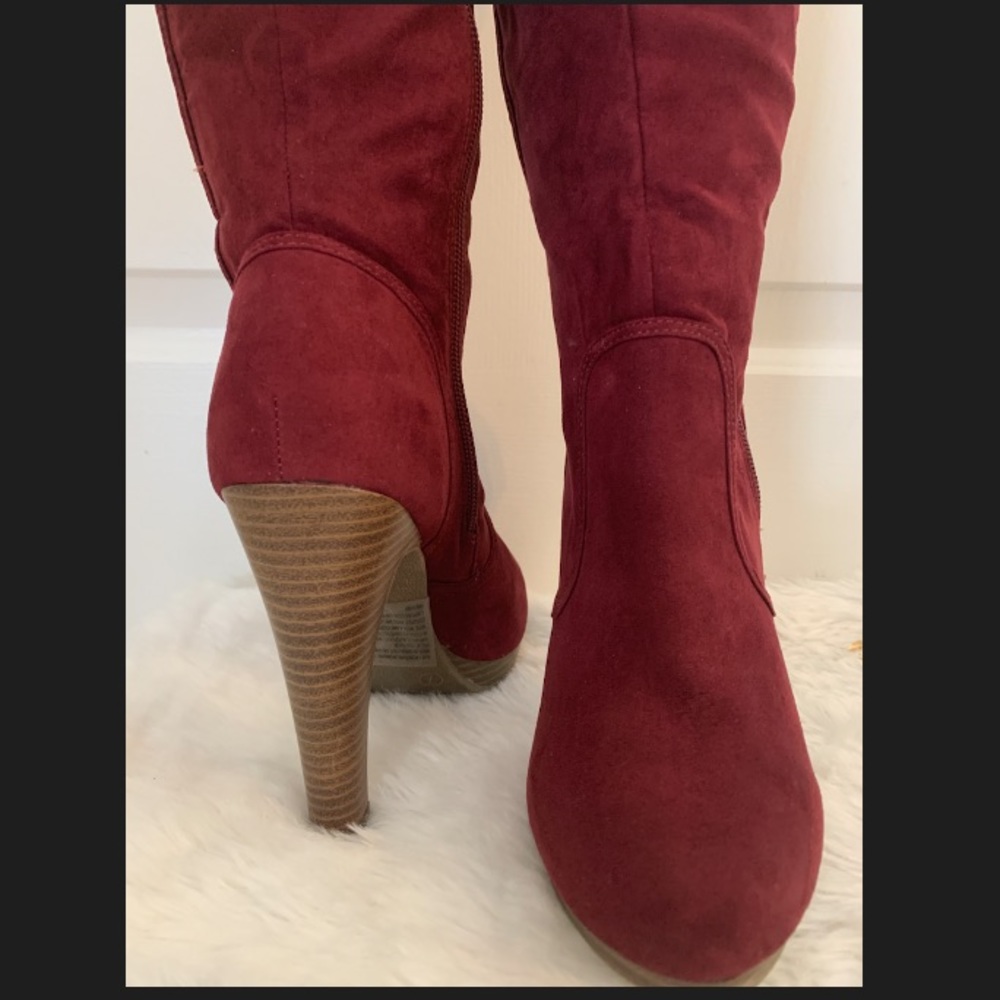 Boots - Picture 3 of 3